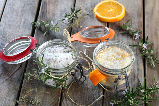 Un sel aromatisé prêt en 5 minutes : l’idée de cadeau parfait pour la maîtresse en fin d’année