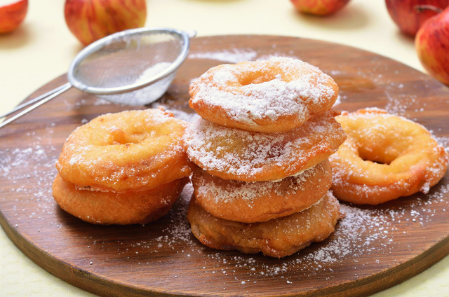 "J’adore les beignets, ça me rappelle mon enfance" : Philippe Etchebest partage sa recette parfaite pour Mardi Gras !