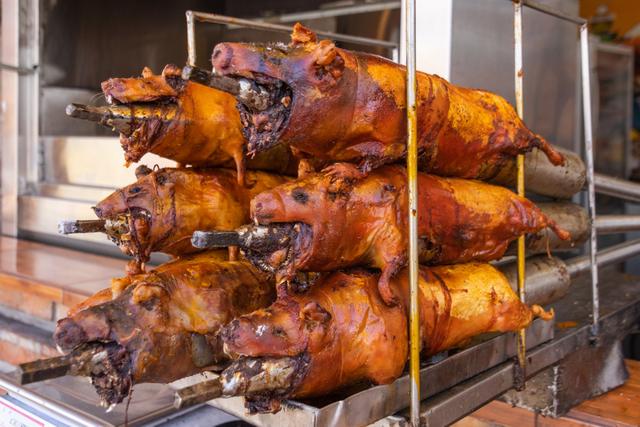Au Pérou, on n'adopte pas les cochons d'inde, on les mange !