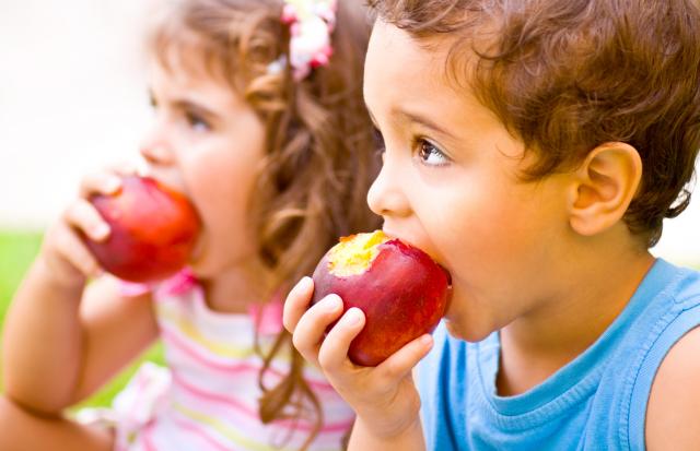 Vrai ou faux : on peut manger des fruits et légumes à volonté