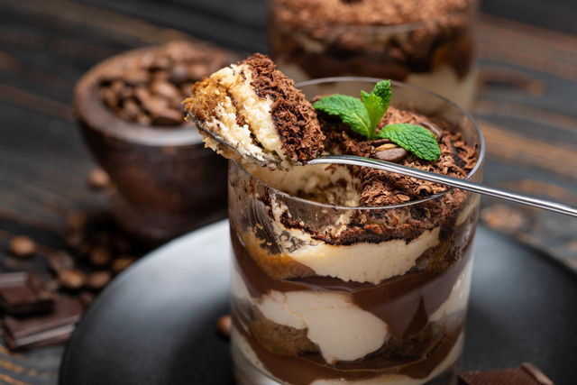 “Pas besoin d’attendre toute la nuit !” : ce chef italien partage sa recette du tiramisu prêt en 30 minutes