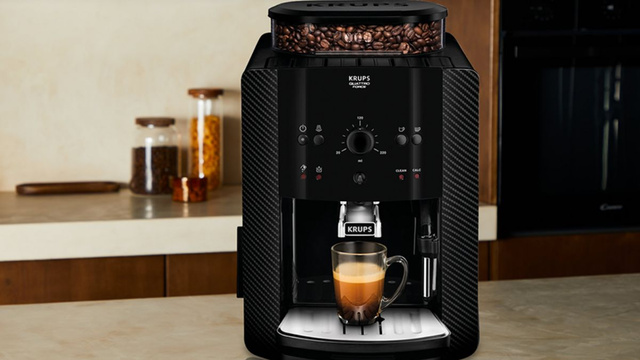 Amazon offre 100 euros de réduction sur cette machine à café à grain Krups, profitez-en !