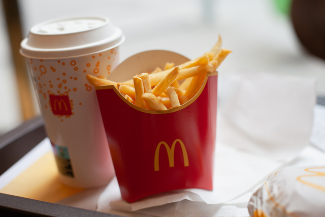 Les frites de McDonald's sont-elles vraiment végétariennes ? Un influenceur sème le doute !