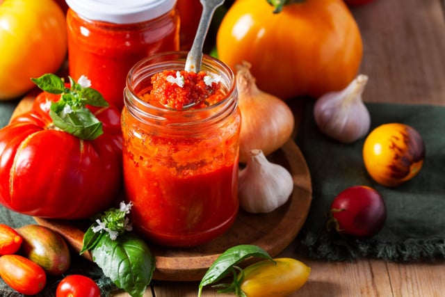 Combien de temps peut-on (vraiment) garder un pot de sauce tomate ouvert au frigo ?