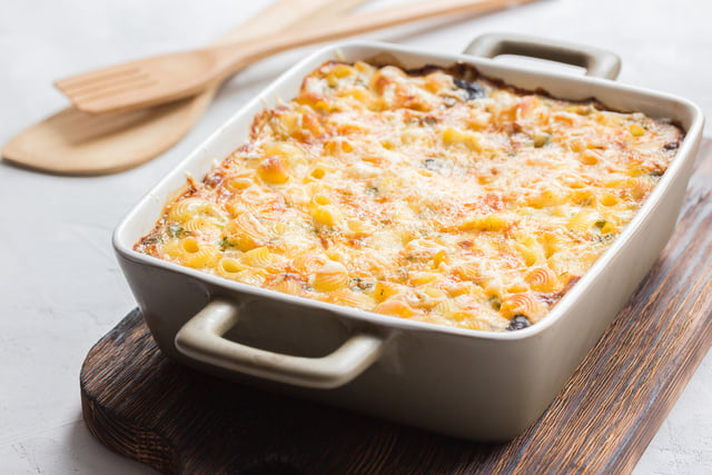 Pour changer des gratins classiques à Noël, testez ce gratin poireaux-ravioles