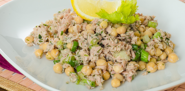 Les 10 meilleures recettes de salades avec des pois chiche !