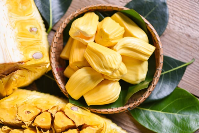 Connaissez-vous le fruit du jacquier ? L’ingrédient parfait pour préparer une viande effilochée dans vos burgers ou tacos !