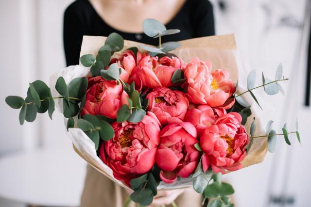 Le secret pour garder vos fleurs coupées deux fois plus longtemps se cache dans votre cuisine : il s’agit de ces deux ingrédients