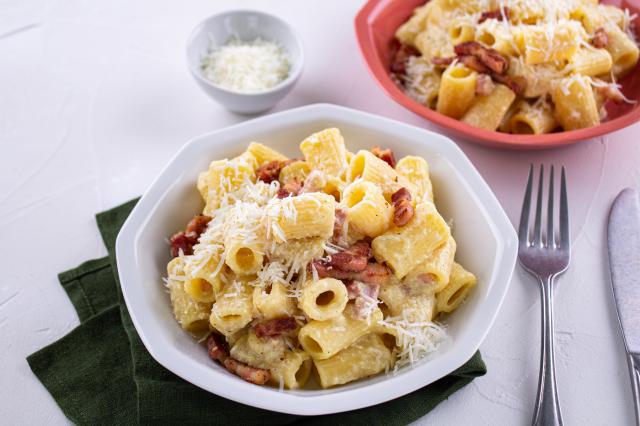 Testée et approuvée : voici la recette des pâtes à la carbonara de Luana Belmondo