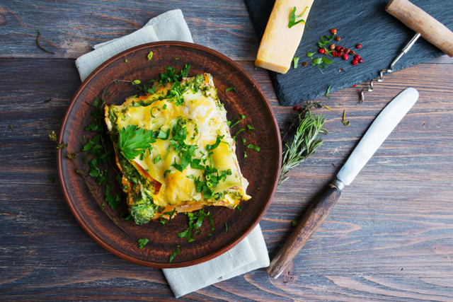 Cette étonnante version des lasagnes froides est le plat parfait pour se régaler avec le retour de la chaleur