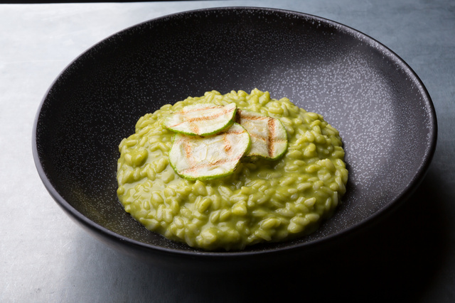 Risotto aux courgettes ultra-crémeux : la recette à tester absolument pour se régaler au mois d’août