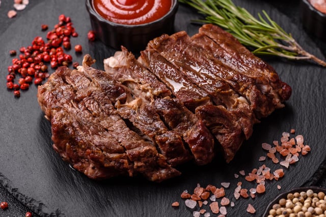 L’astuce que les chefs ne veulent pas vous dire pour avoir une viande grillée comme au resto