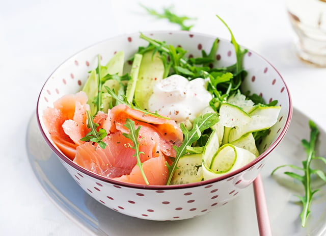 Il fait chaud, besoin de fraîcheur et de légèreté ? Cette recette de salade proposée par une diététicienne est parfaite !