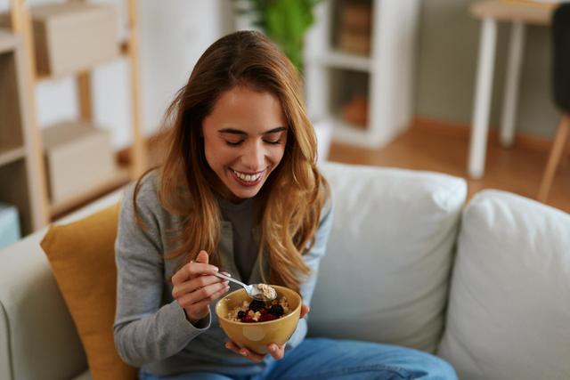 “La texture d’un yaourt, aussi doux qu’une glace” : ce fruit méconnu serait le meilleur du monde pour la santé