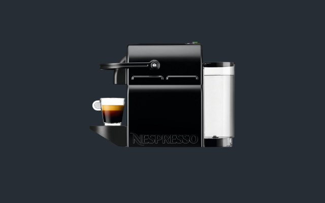 Avec 93% de notes positives, cette cafetière De’Longhi Nespresso repasse sous les 85 euros
