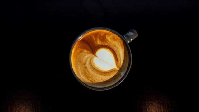 Une machine à café De'Longhi à moins de 80 euros ? C'est possible grâce à Electro Dépôt