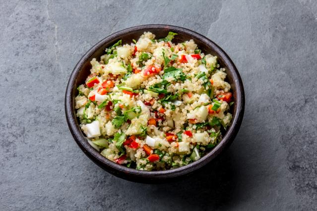 5 Salades Repas à Préparer Sur Une Base De Quinoa 4 Photos - 