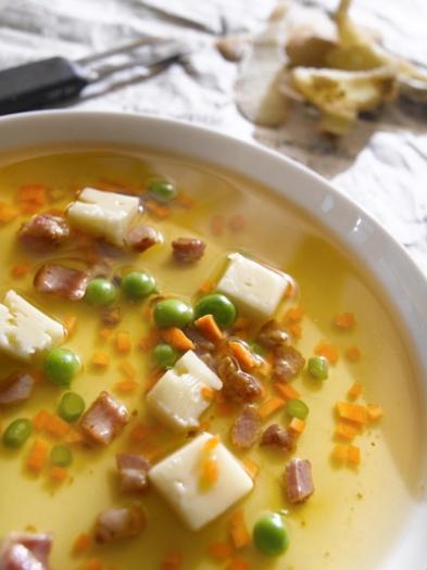 Bouillon De Pomme De Terre à La Tomme De Savoie Fermière