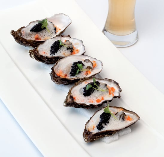 Recette Huîtres pochées dans un bouillon de mogette, légumes